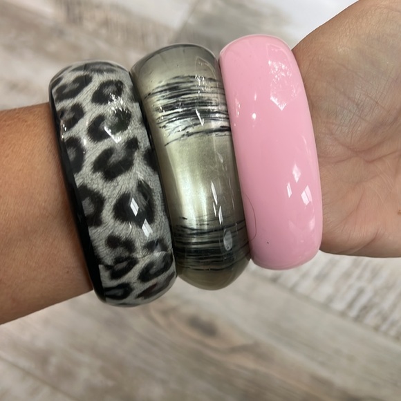 3 acrylic Bracelets - Picture 2 of 2